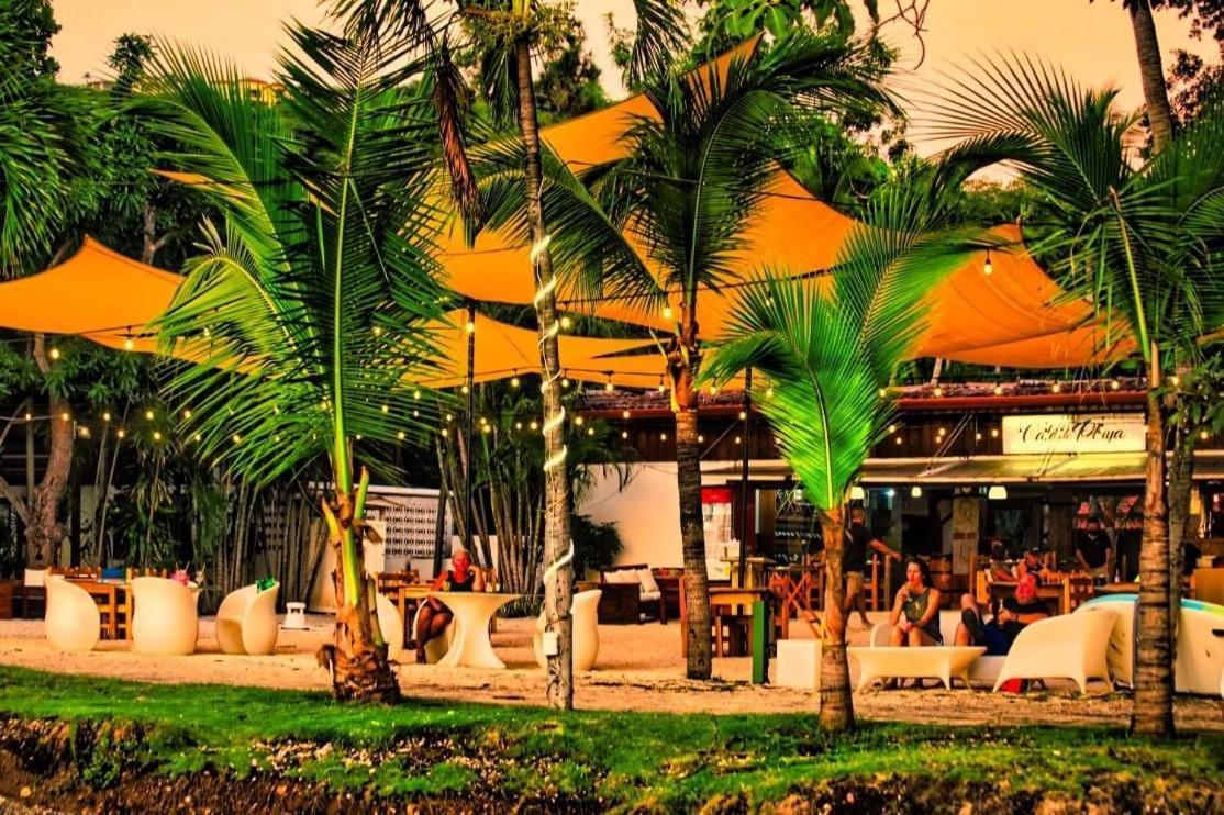 Cafe De Playa Beach Front Hotel Coco Exterior foto